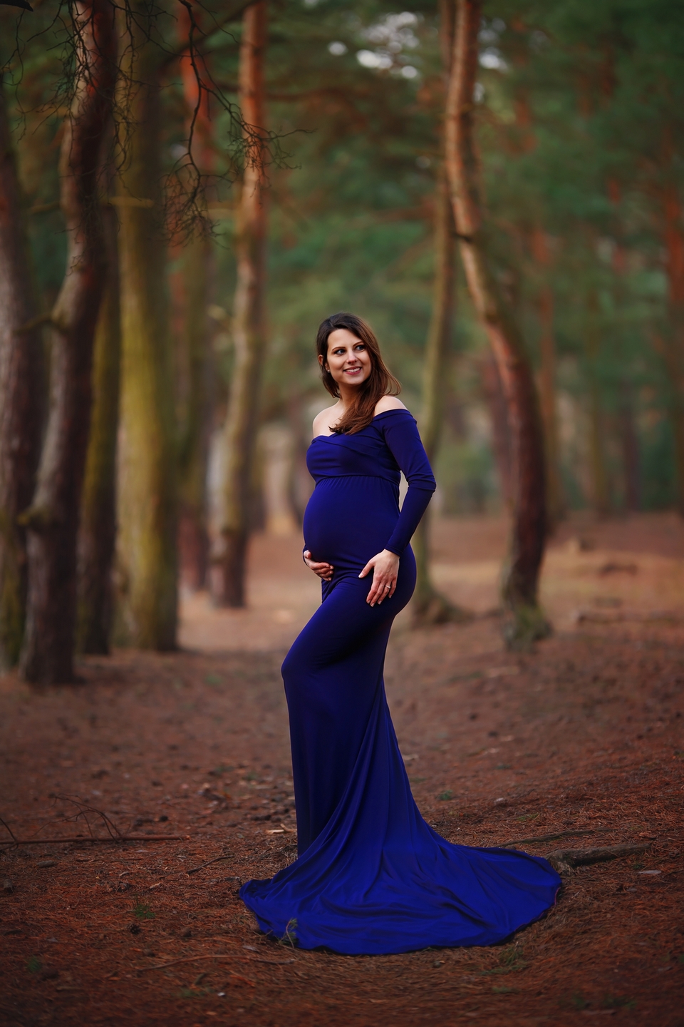 Magdalena piękna sesja ciążowa w lesie